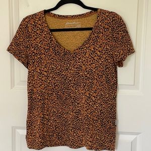 Eddie Bauer Leopard Print Tee Medium
